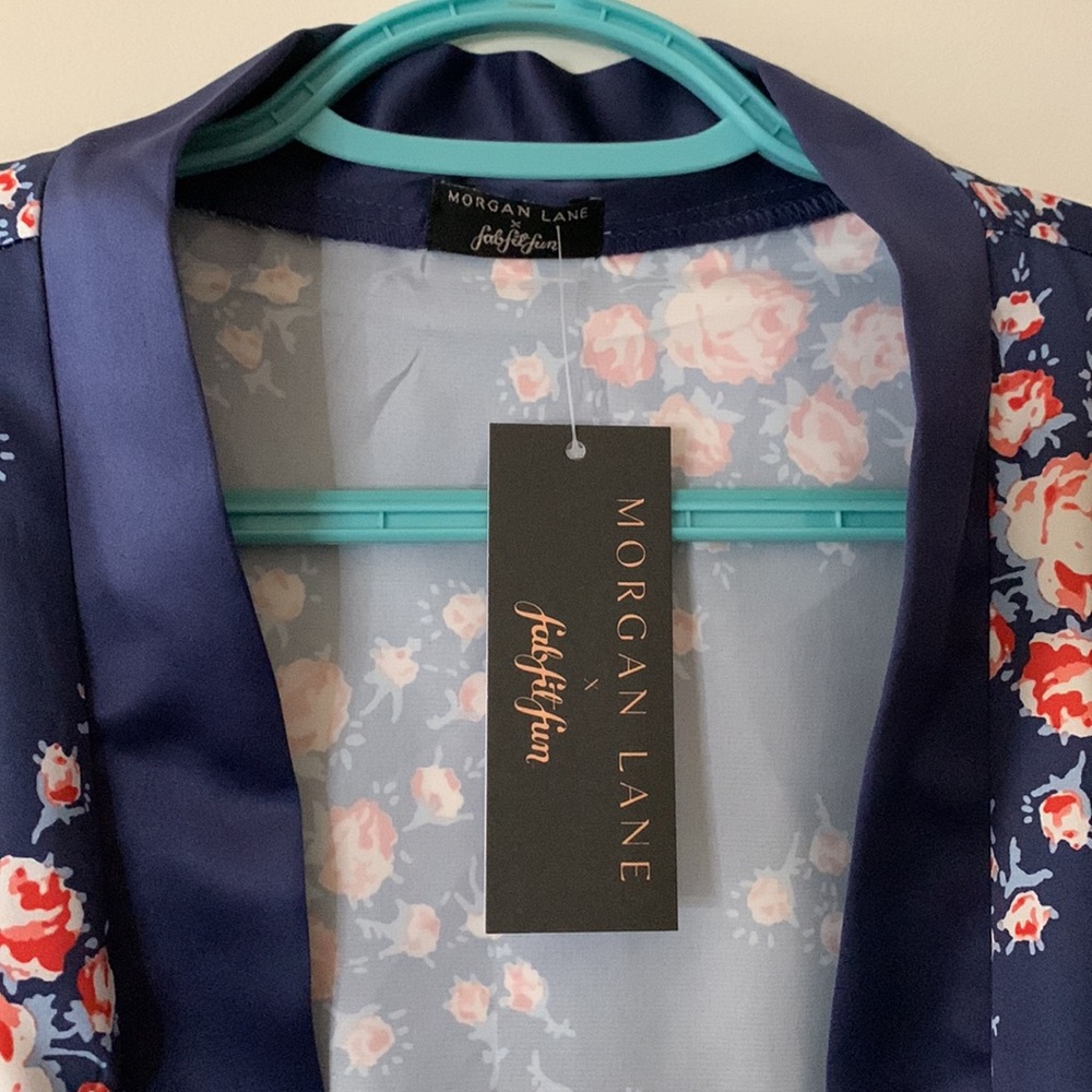 morgan lane x fabfitfun polyester robe - Picture 3 of 6